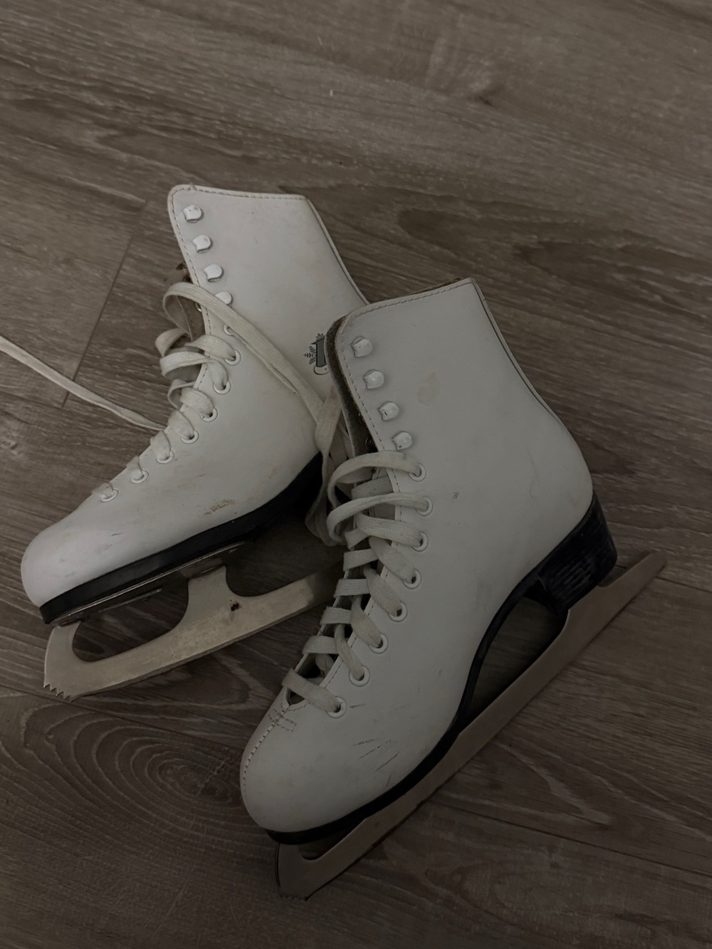 White Women’s Figure Skates - Classic Lace-Up Ice Skates